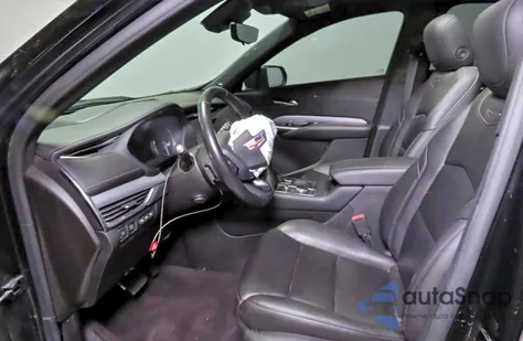 2019 Cadillac Xt4 Premium Luxury z USA, uszkodzony, nr VIN 1GYFZCR42KF162018